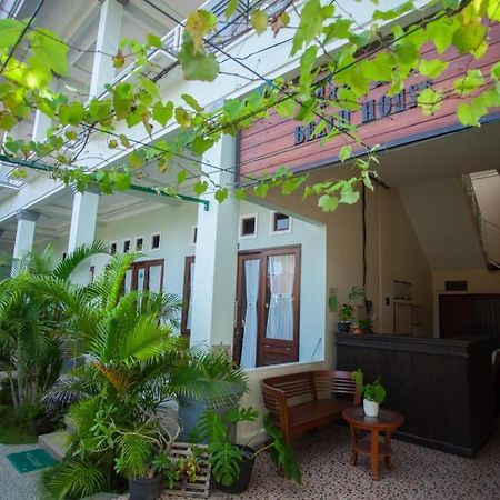 Mae Mae Beach House Batununggul Экстерьер фото