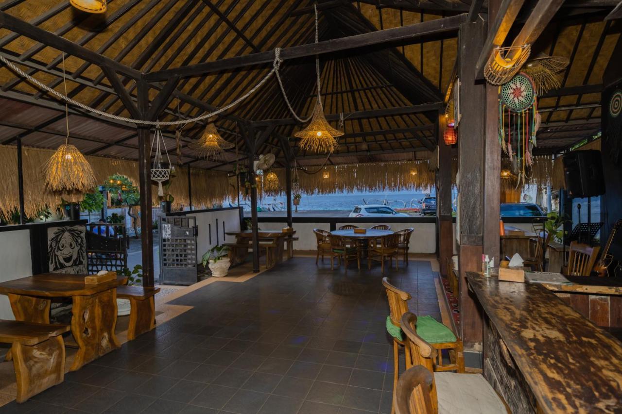 Mae Mae Beach House Batununggul Экстерьер фото
